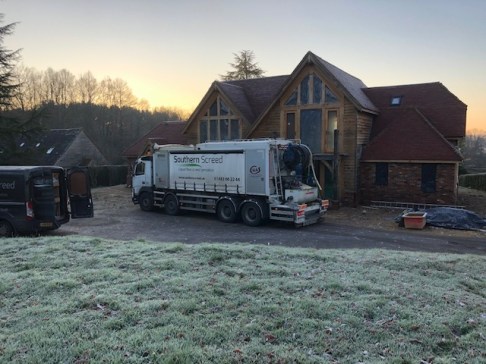 Ext. 2 Dec Screed Lorry in position.jpg