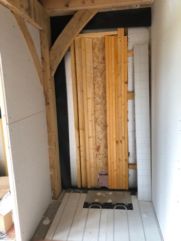 Inside 21.02 Oriental loo