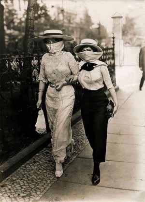 1918 Fashion dictates